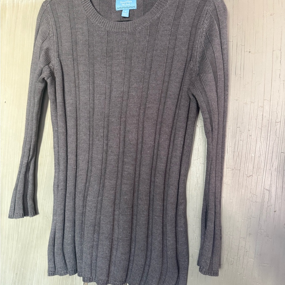 Vera Wang gray women’s sweater ribbed 3/4 sleeves buttons  Sophisticated M